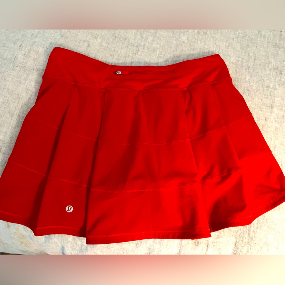 Lululemon Tennis skirt Size 8 Tall NWOT